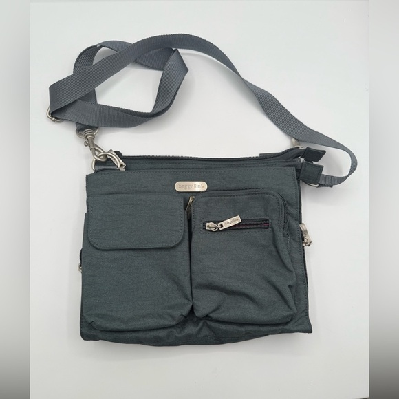 baggalini Handbags - NWOT baggalini travel bag adjustable strap